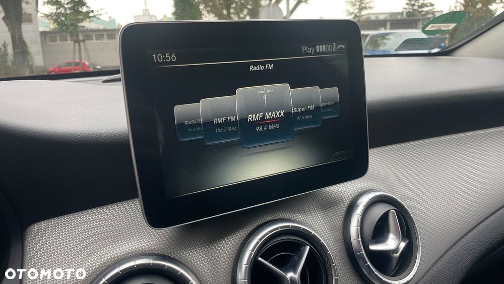 Mercedes-Benz CLA 180 7G-DCT AMG Line - 17