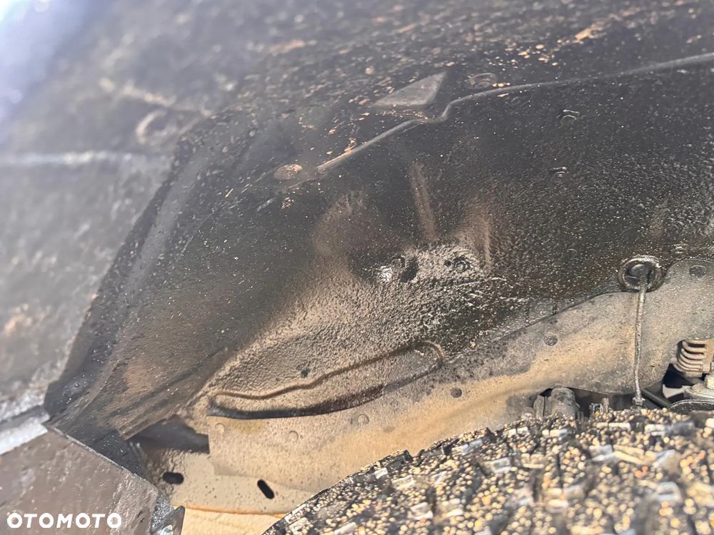 Mitsubishi Pajero - 18