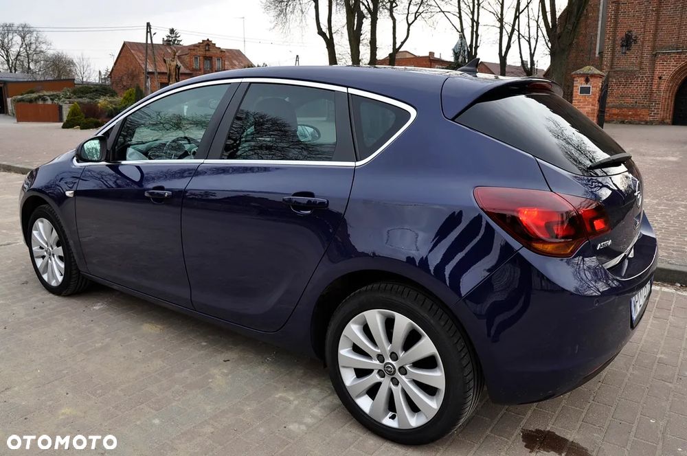 Opel Astra 1.4 Cosmo - 4