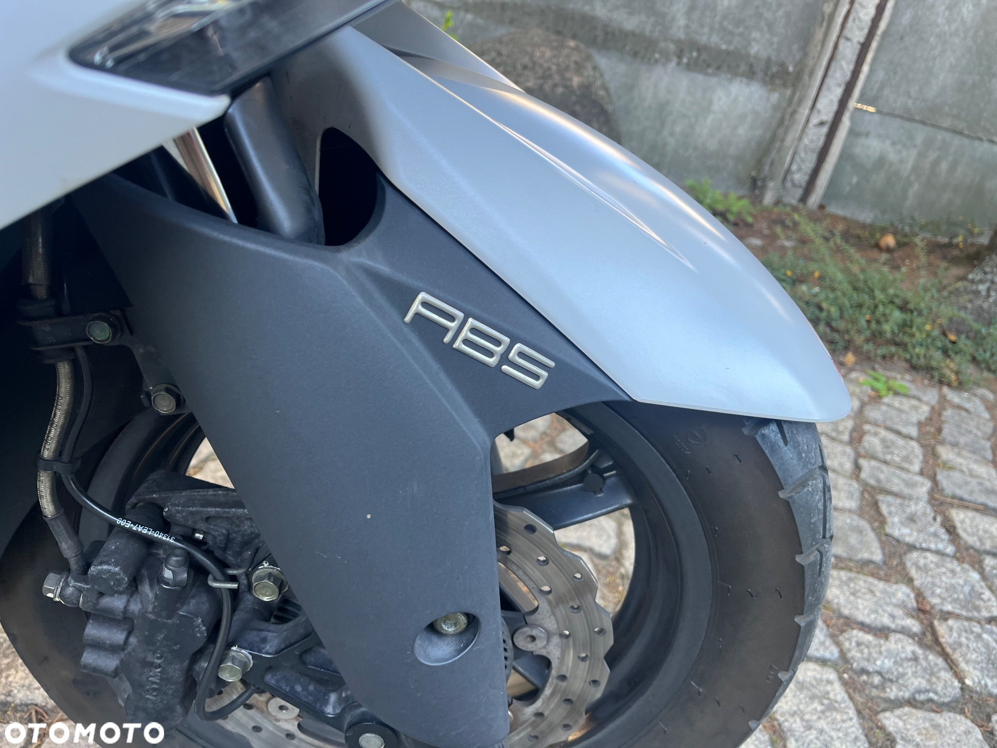 Kymco Downtown - 12