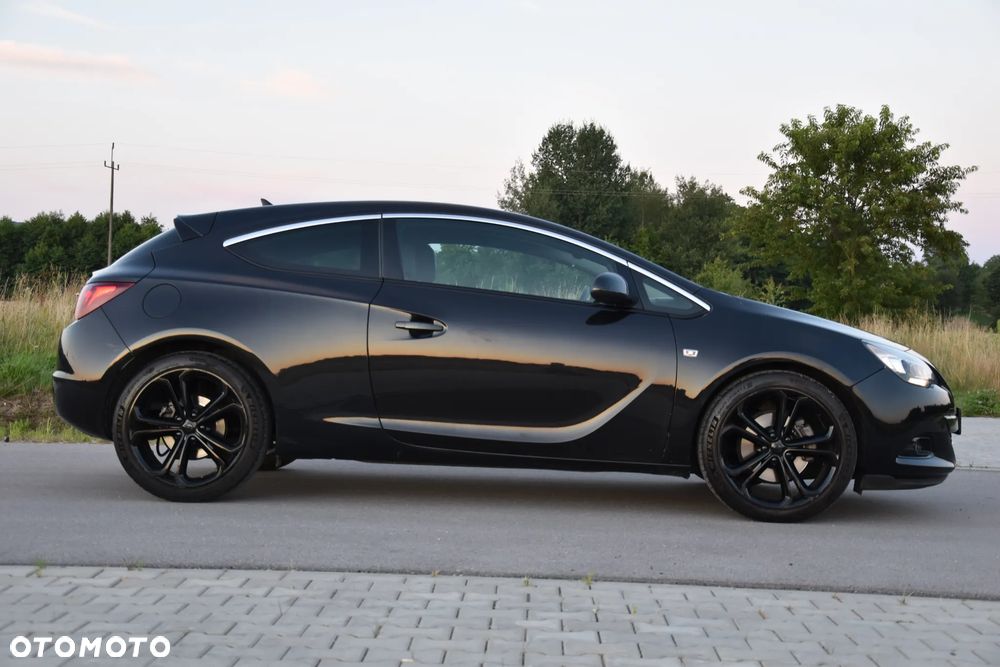 Opel Astra 1.6 T Cosmo - 12