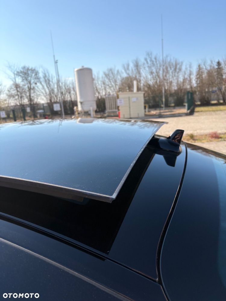 Mercedes-Benz CLA 250 4Matic 7G-DCT - 11