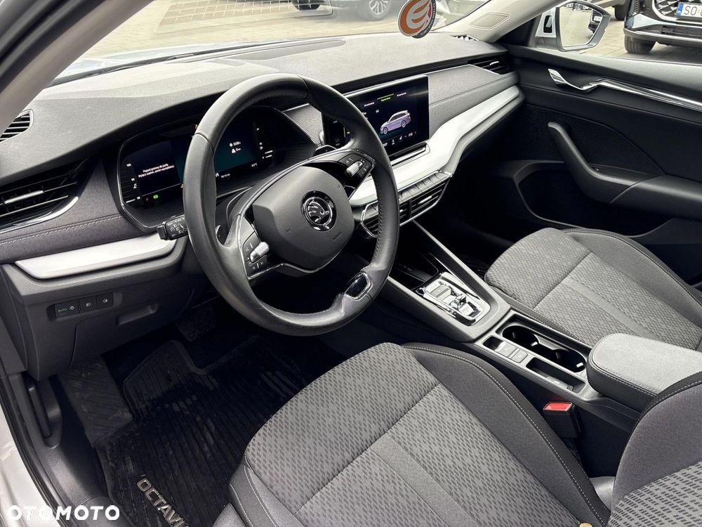 Skoda Octavia 2.0 TSI 4x4 Style DSG - 9