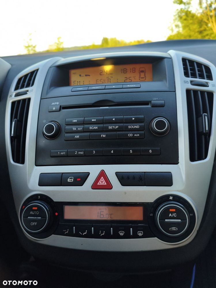 Kia Ceed - 6