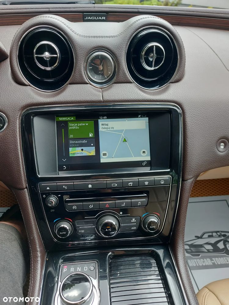 Jaguar XJ 3.0 V6 Premium Luxury - 37