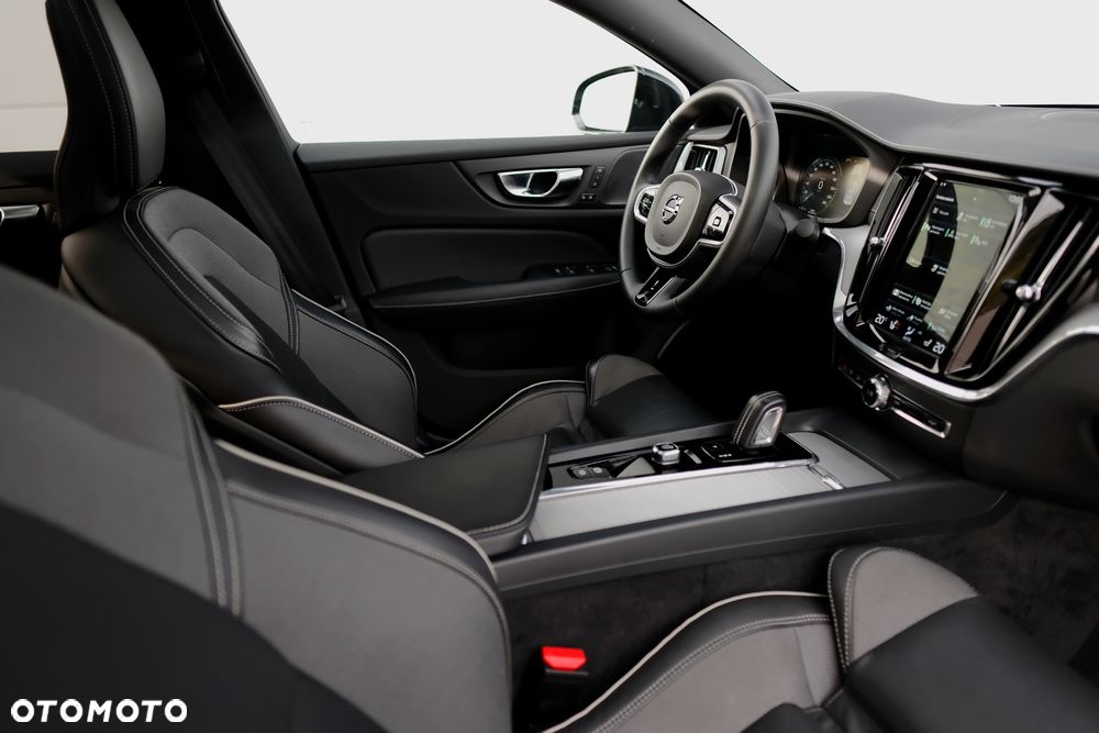 Volvo S60 T5 AWD R-Design - 5