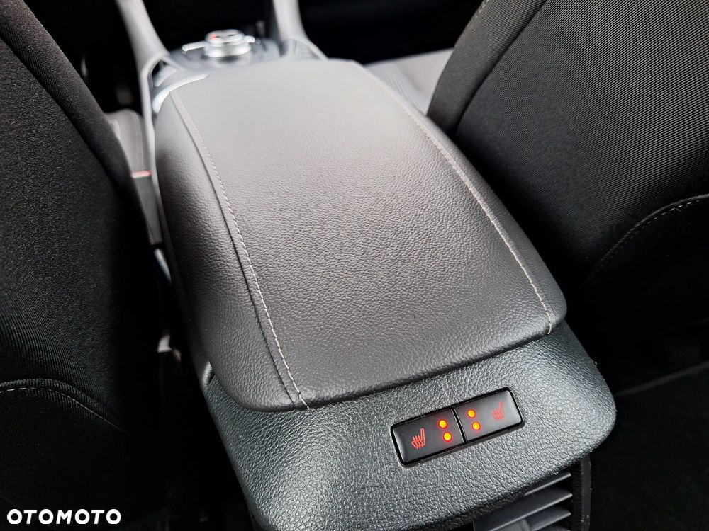 Ford Mondeo 2.0 EcoBlue Titanium - 32