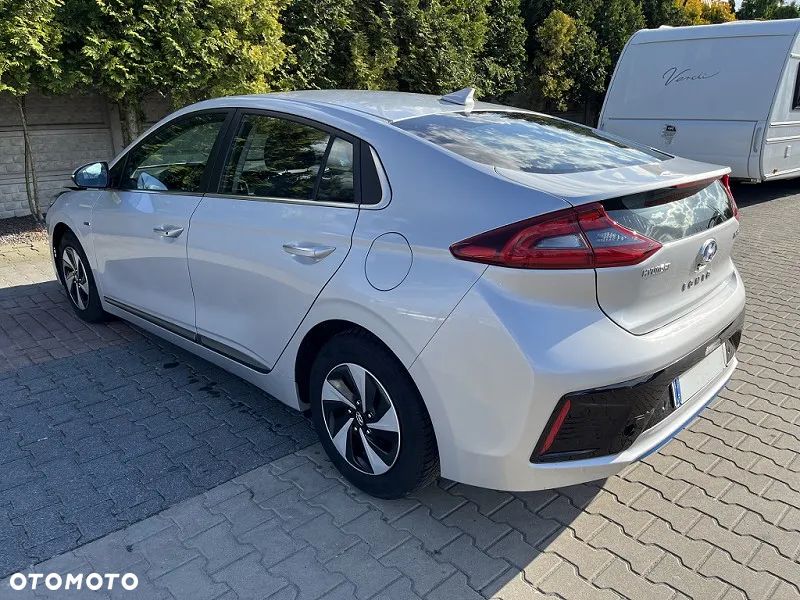Hyundai IONIQ - 1