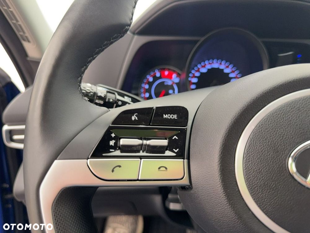 Hyundai Elantra - 23