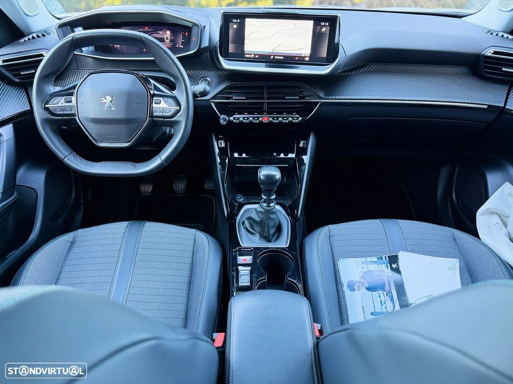 Peugeot 2008 1.2 PureTech Allure - 5