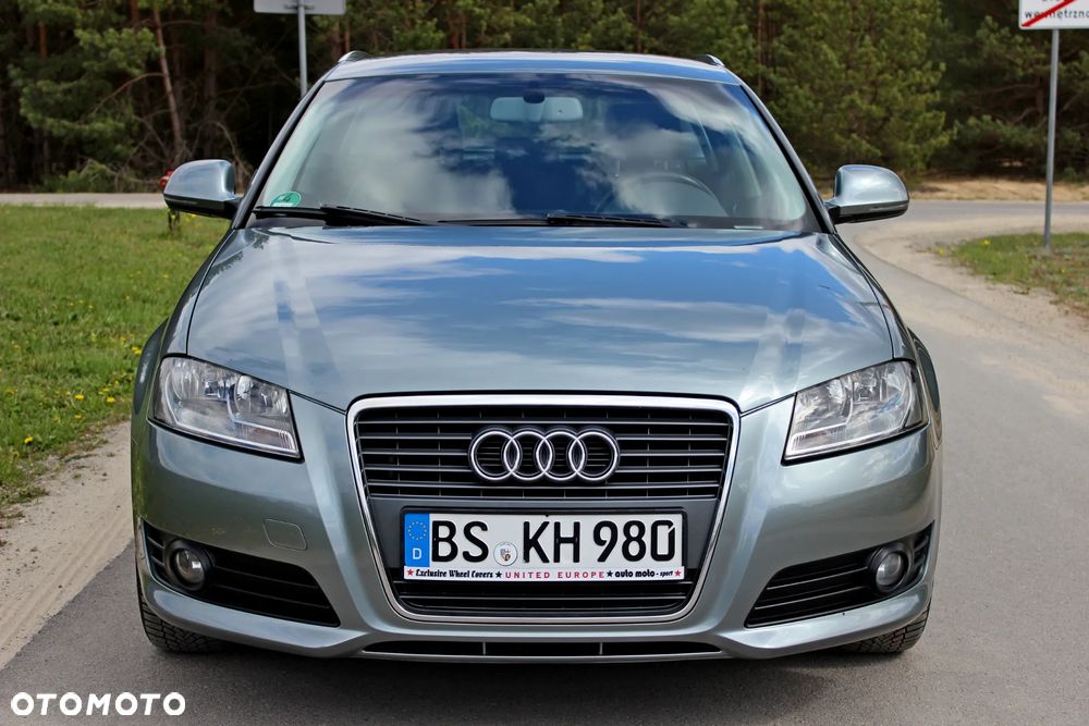 Audi A3 Sportback 1.6 Ambiente - 12