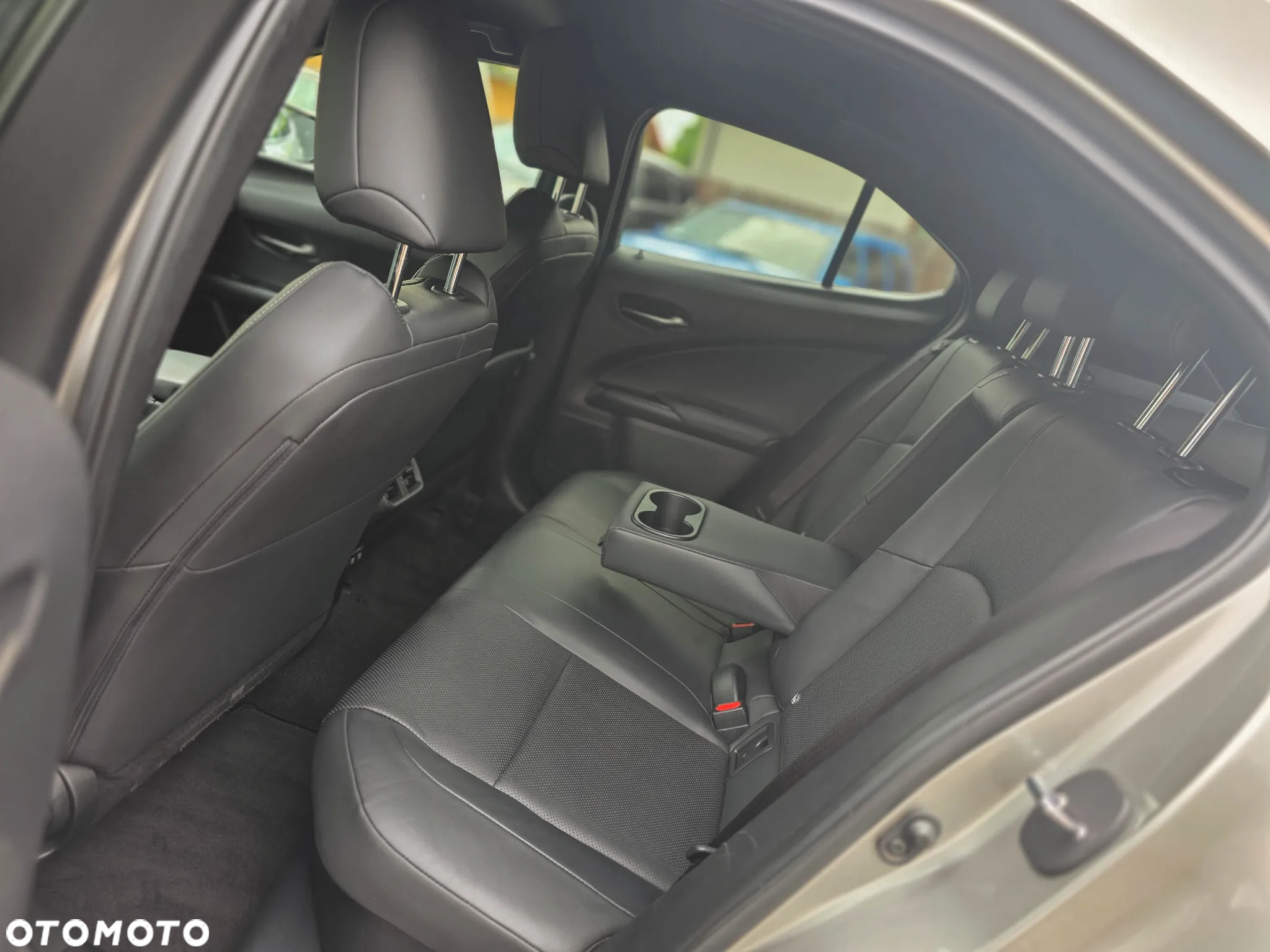 Lexus UX 250h Prestige 2WD - 14