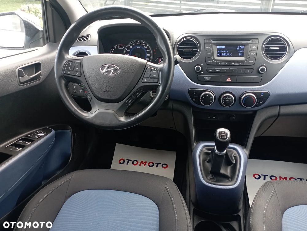 Hyundai i10 1.2 Fifa World Cup Edition - 9