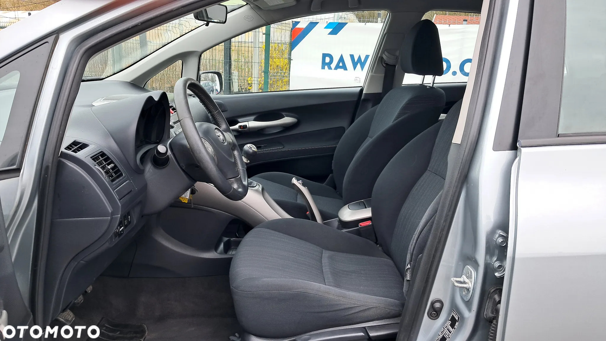 Toyota Auris 1.33 VVT-i Luna - 12
