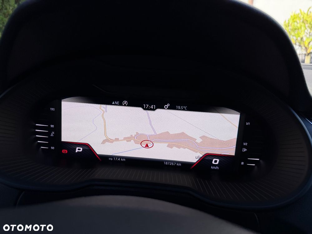 Skoda Octavia 2.0 TSI RS Challenge 245 DSG - 24