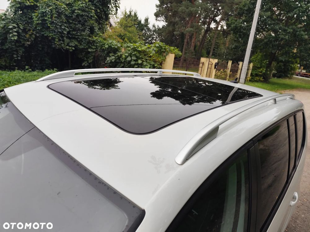 Volkswagen Touran 2.0 TDI DPF Highline Perfectline - 12