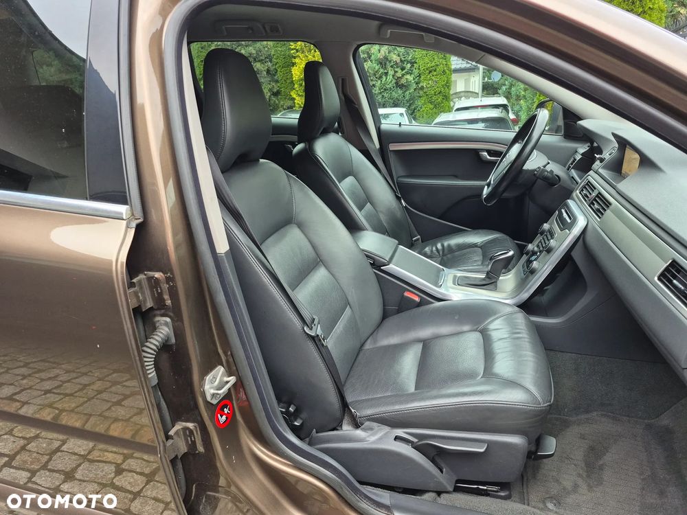 Volvo V70 D4 Geartronic Momentum - 31