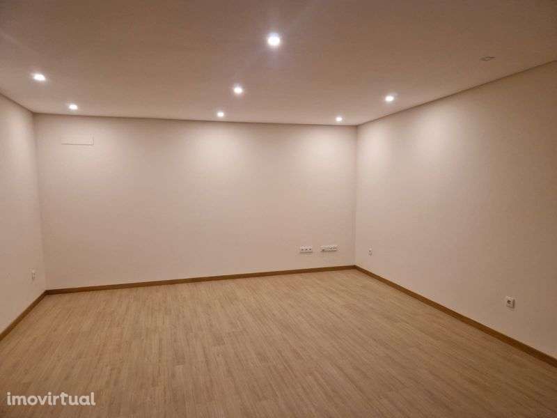 Arrenda-se Andar moradia T2 - vila nova de gaia - Grande imagem: 2/12