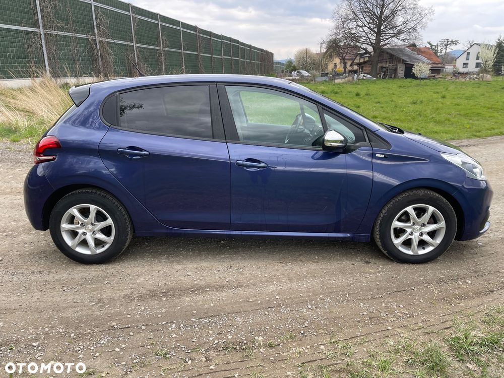 Peugeot 208 82 PureTech Style - 4