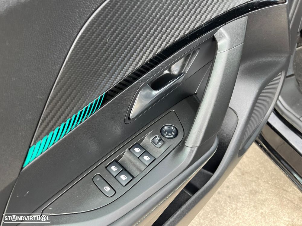 Peugeot 2008 BlueHDi 130 EAT8 Allure Pack - 13