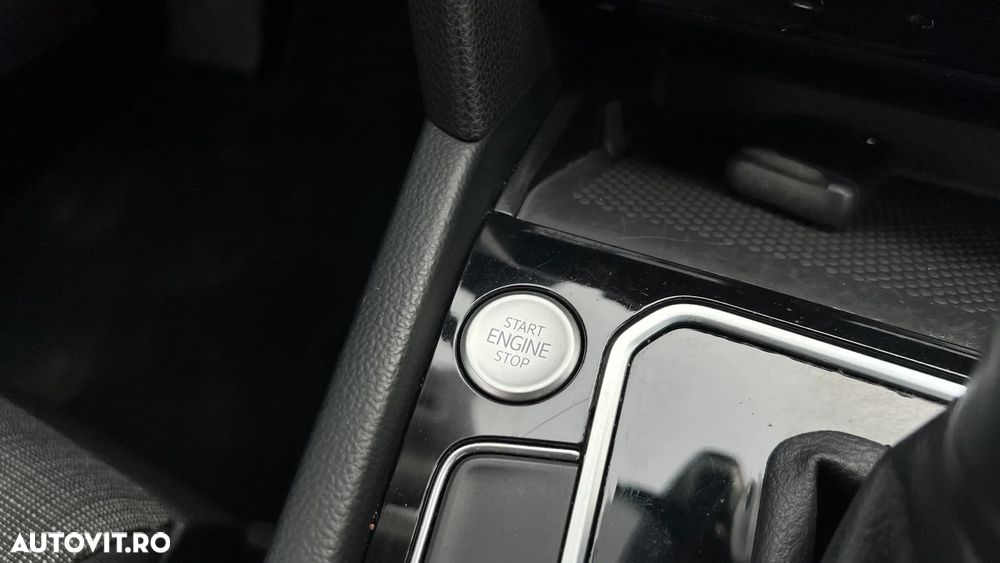 Volkswagen Passat 2.0 TDI SCR DSG Business - 22