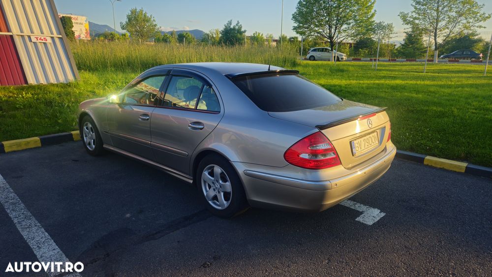 Mercedes-Benz E 200 KOMPRESSOR Automatik Elegance Sport Edition - 37