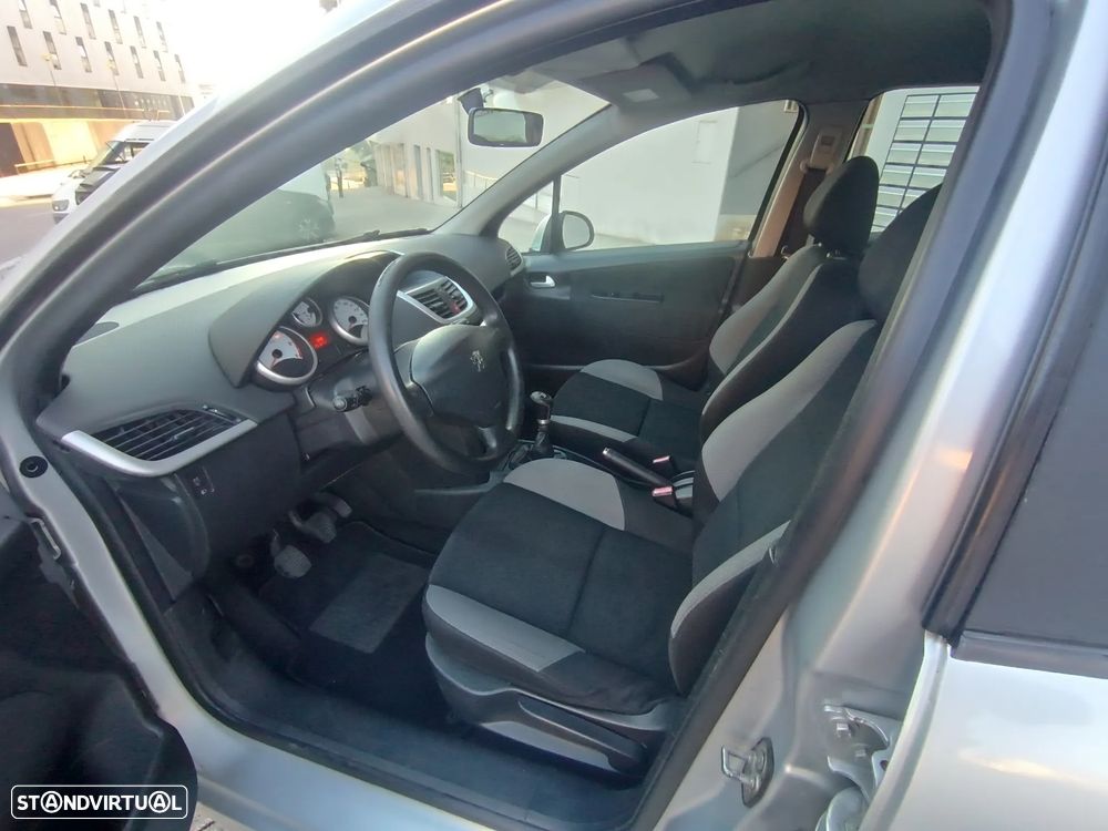 Peugeot 207 1.4 HDi Active - 11