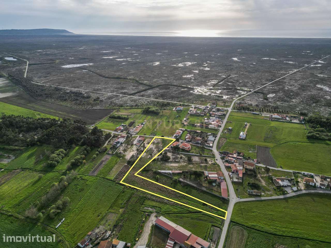 Terreno rústico urbanizável de 6.600m2 para construção de moradia unif - Grande imagem: 3/24