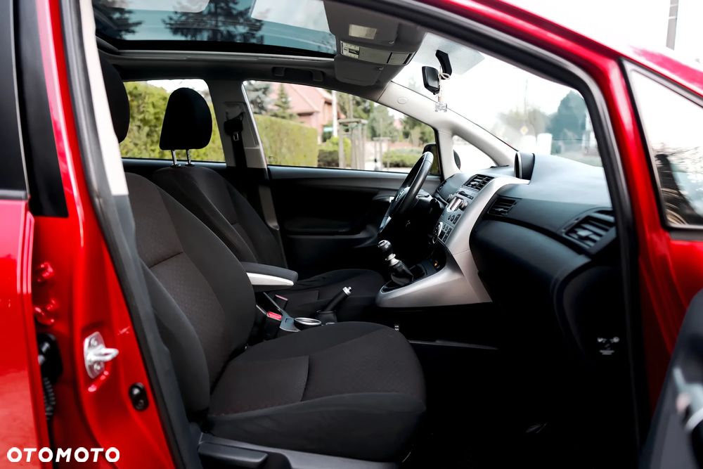 Toyota Verso 1.8 Premium EU5 - 29