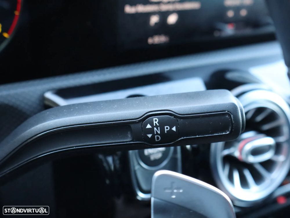 Mercedes-Benz CLA 180 d Shooting Brake AMG Line Aut. - 15