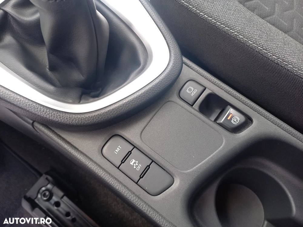 Toyota Yaris 1.5 MT Dynamic - 21