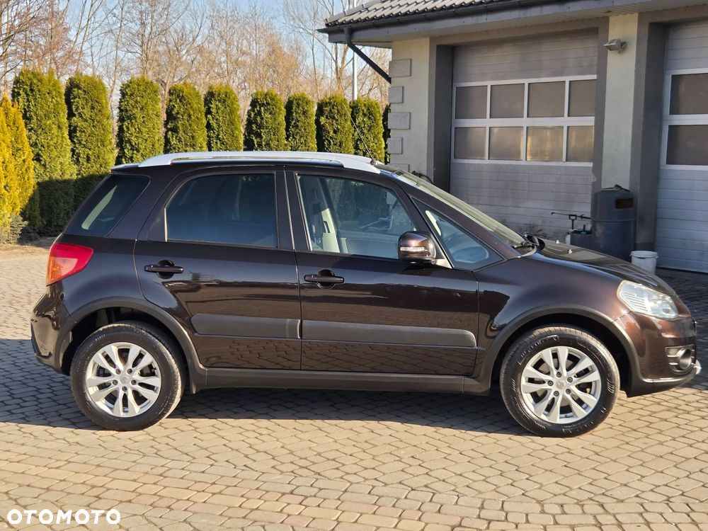 Suzuki SX4 1.6 VVT 4x4 Style - 18