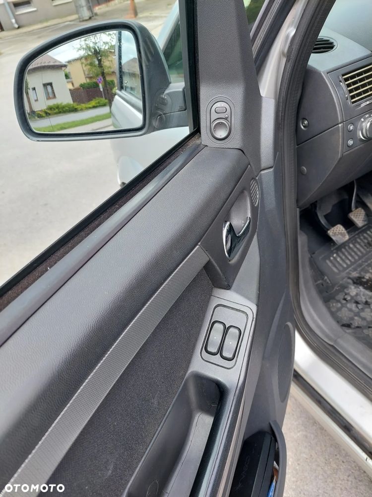 Opel Meriva 1.6 16V Cosmo - 8