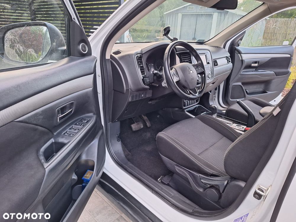 Mitsubishi Outlander 2.0 Intense + SDA 4WD CVT - 8