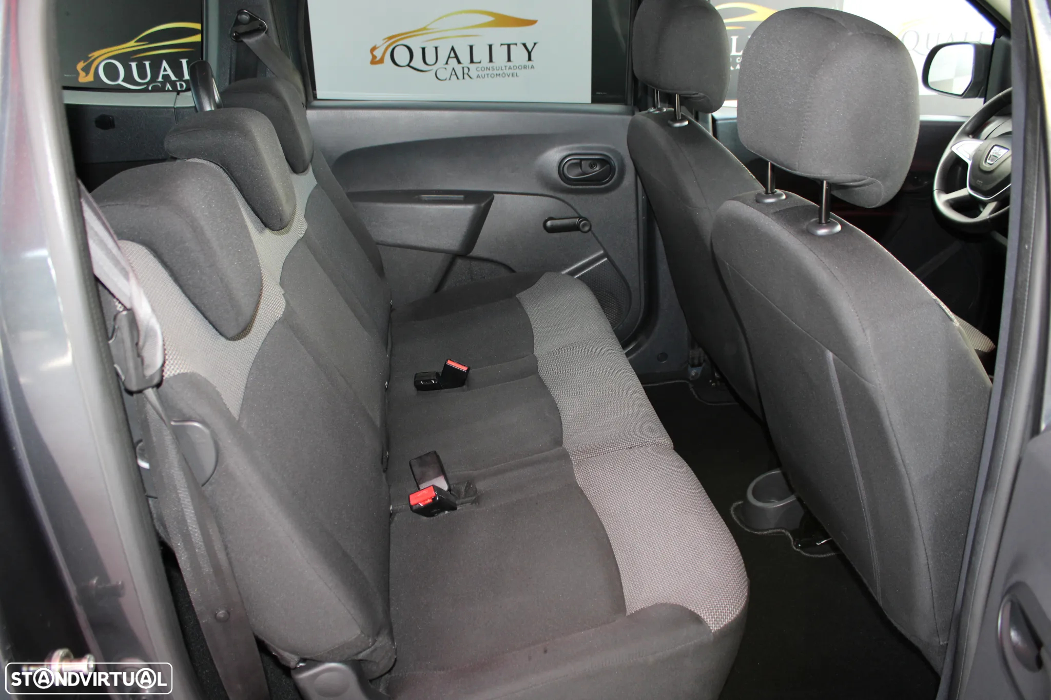Dacia Lodgy 1.5 dCi Confort 7L - 14