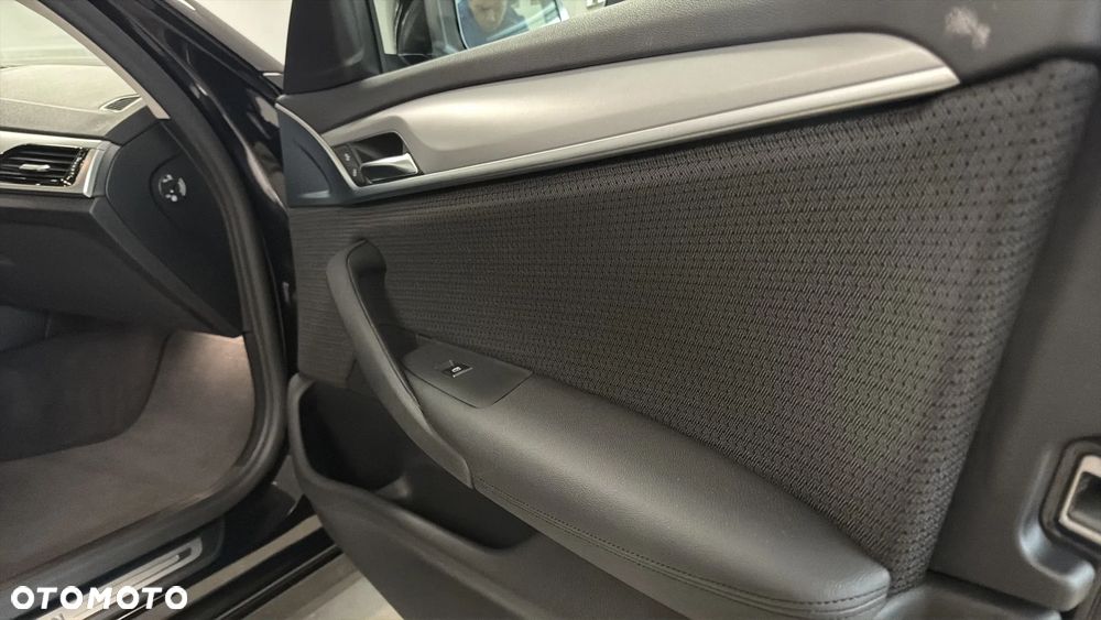 BMW Seria 5 520d mHEV - 21