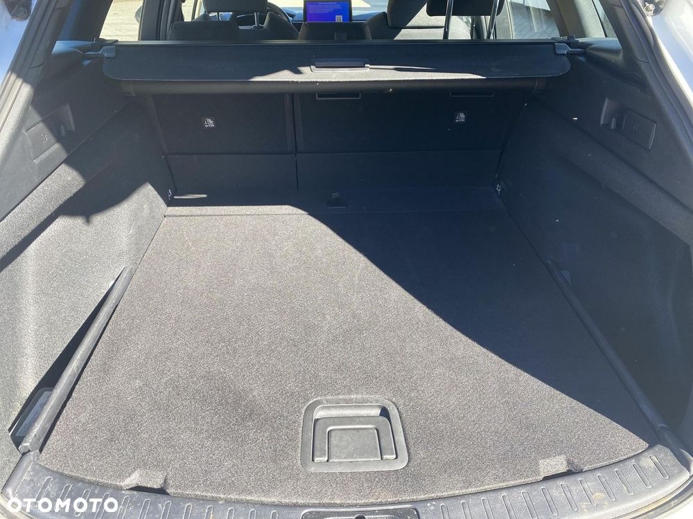 Toyota Corolla 1.8 Hybrid Comfort - 18