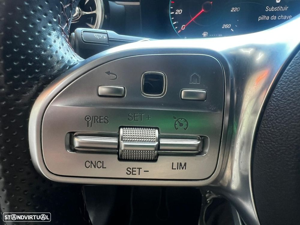 Mercedes-Benz A 250 Limousine e AMG Line - 46