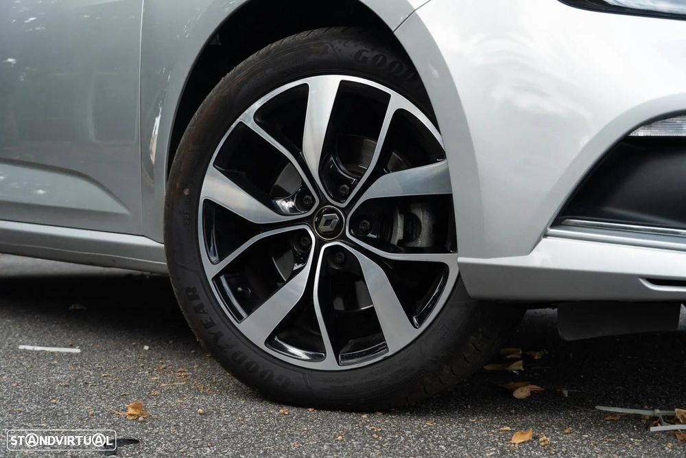 Renault Mégane Sport Tourer 1.3 TCe Bose Edition EDC - 24
