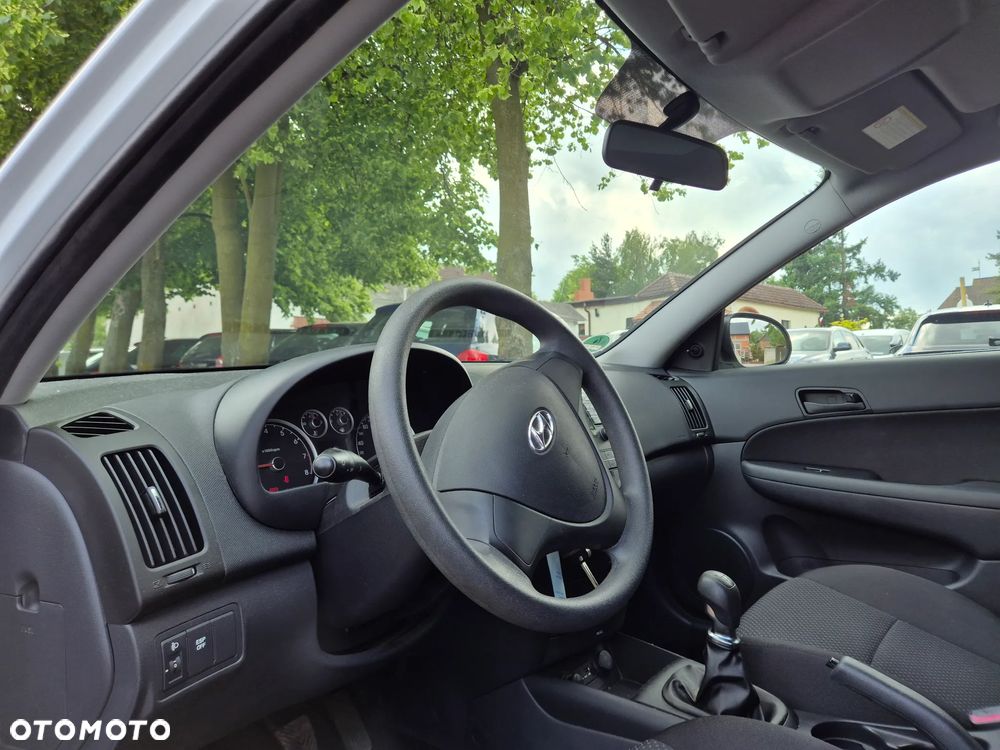 Hyundai i30 1.4 FIFA WM Edition - 17