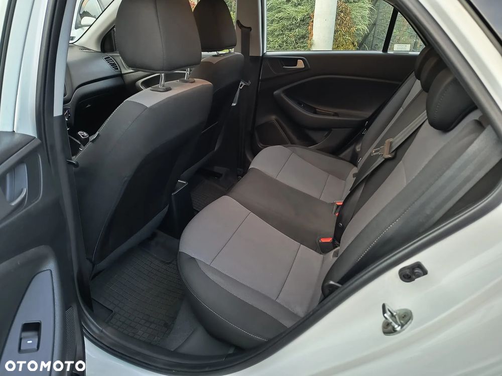 Hyundai i20 1.4 Active - 19