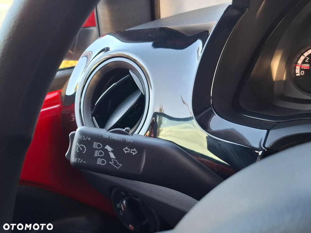 Volkswagen up! - 32