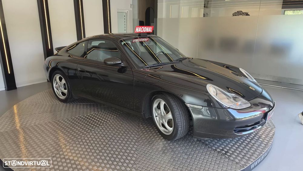 Porsche 911 (996) Carrera - 22