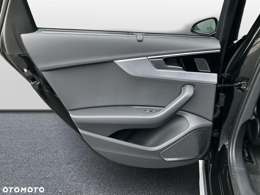 Audi A4 Allroad - 30