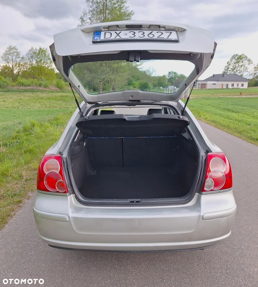 Toyota Avensis 2.2 D-4D Prestige - 34