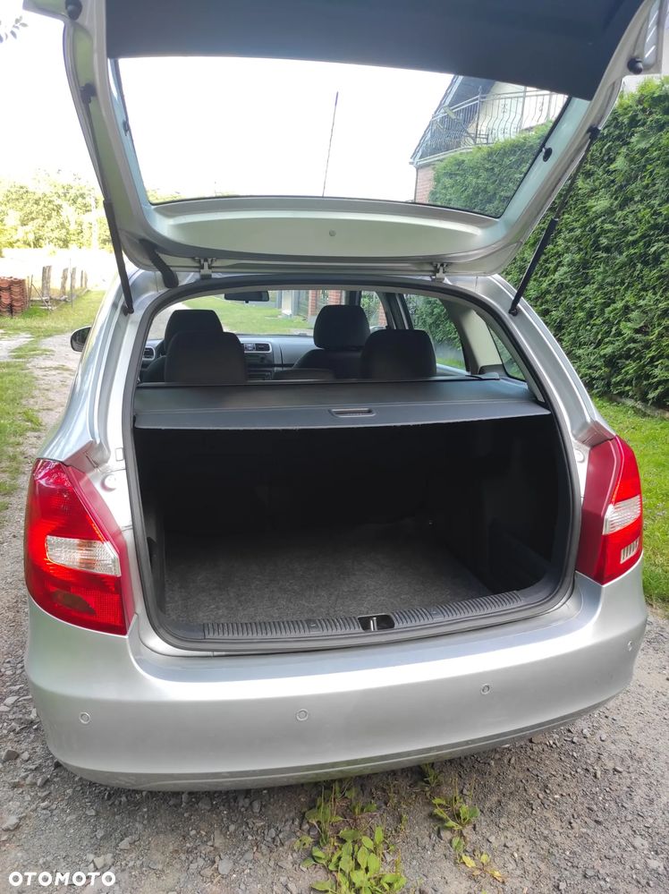 Skoda Fabia 1.4 16V Ambiente - 18
