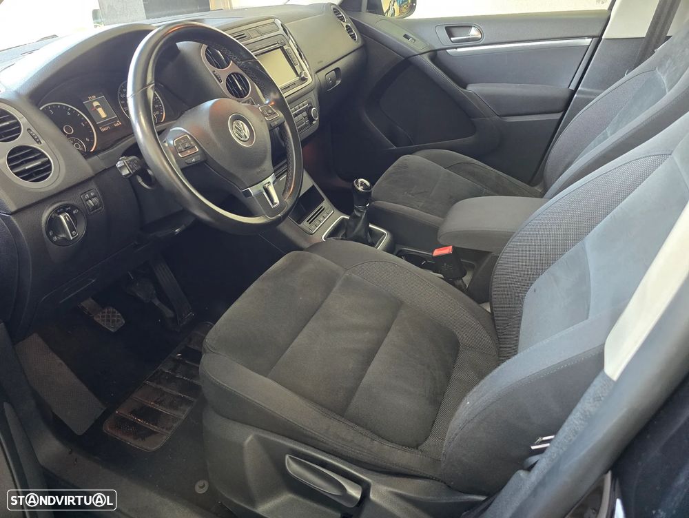 VW Tiguan 2.0 TDi Sport BlueMotion - 9