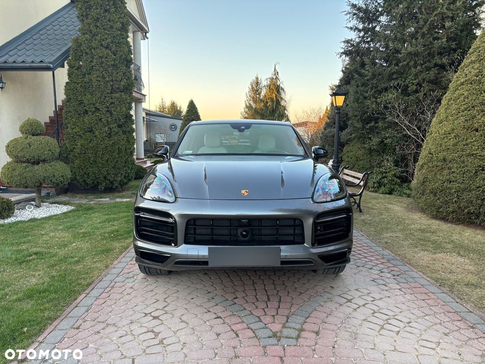 Porsche Cayenne Coupe E-Hybrid - 2