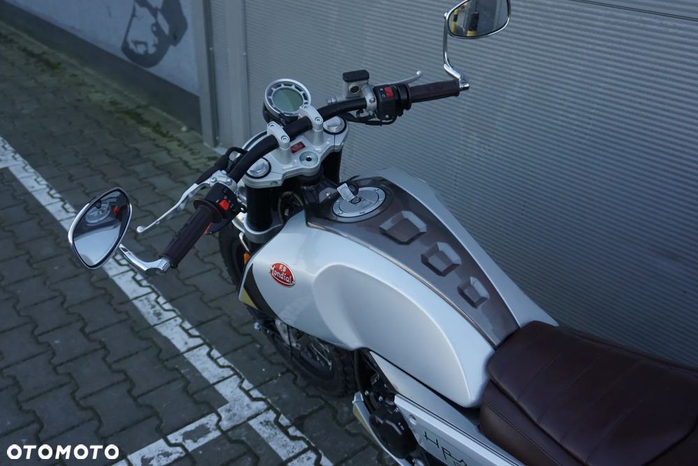 Mondial HPS 125 - 17