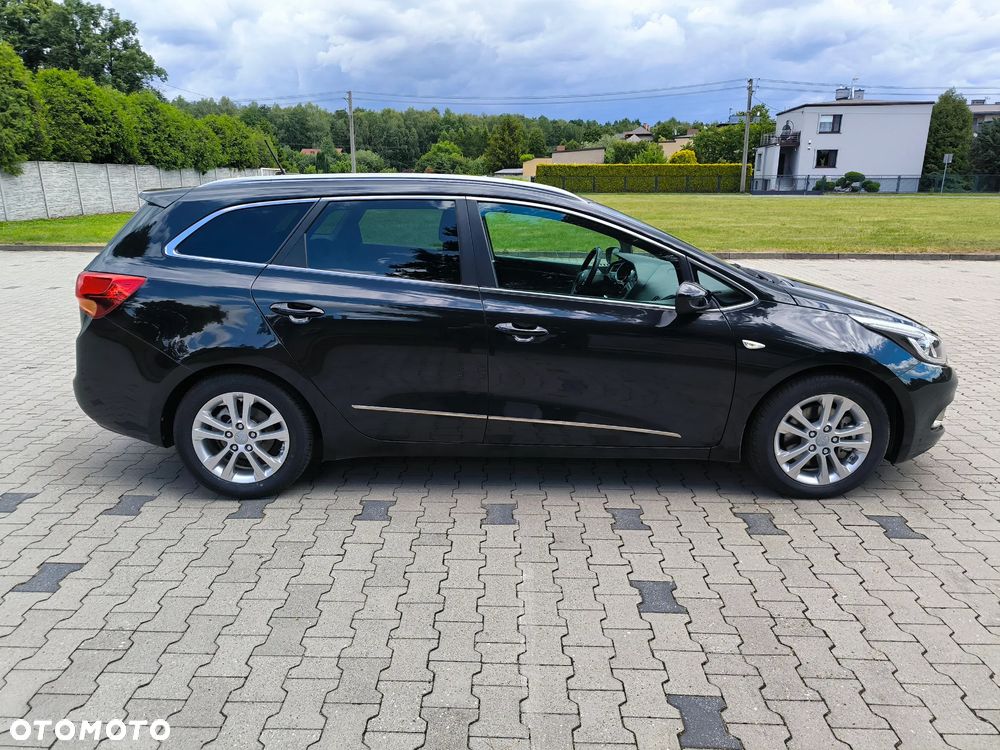 Kia Ceed 1.6 CRDi 128 Platinum Edition - 4